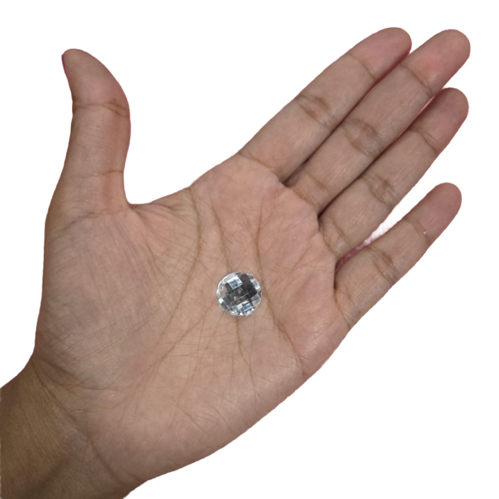 Close-up of a 16mm clear circle flatback rhinestone with a square pattern, perfect for adding a touch of elegance to carnival costumes and custom designs. Ideal for gluing onto accessories for a sparkling and unique appearance. #carnivalmw #carnivalsupplies