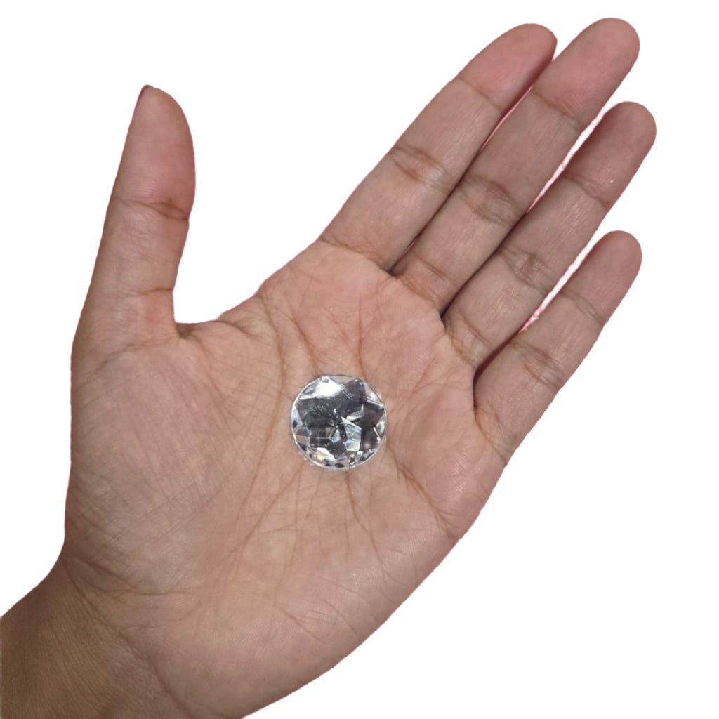 Detailed view of a 20mm clear circle flatback rhinestone with a square pattern, ideal for enhancing carnival costumes and custom designs. Perfect for gluing onto accessories for a sparkling and unique finish. #carnivalmw #carnivalsupplies #wirebra