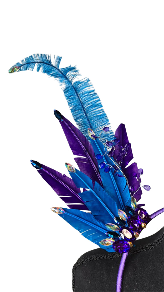 Electric Blue Fantasy Feather Small Collar Wings featuring vibrant electric blue and deep purple feathers with sparkling embellishments and dramatic plumes; lightweight, adjustable, and handmade for carnival and festival wear. #CARNIVALFEATHERS #CARNIVAL #CARNIVALCOSTUMES