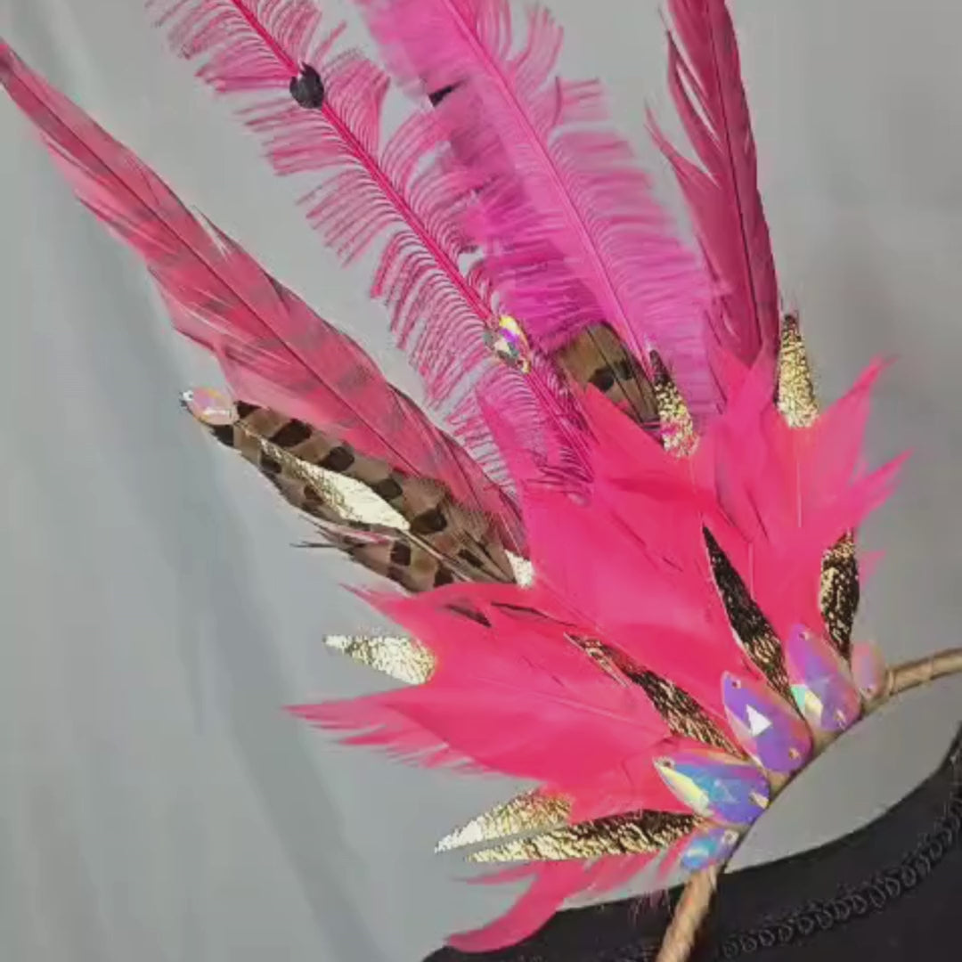 Video of the Fuchsia Pink small feather collar wings in motion | CarnivalMW